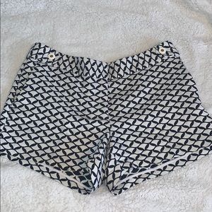 VINEYARD VINES Black and White Patterned Shorts